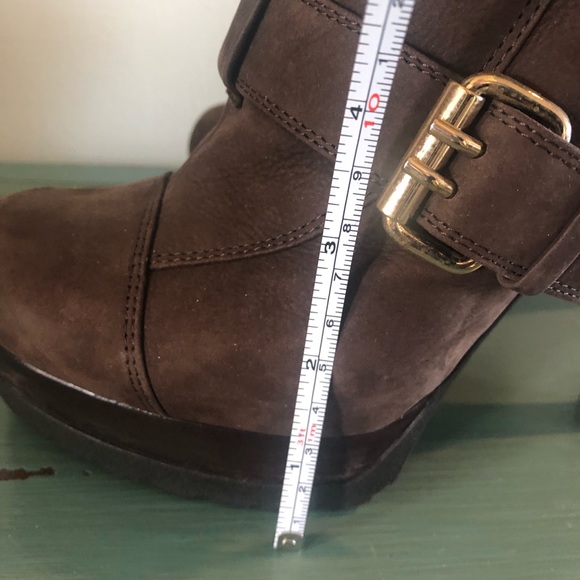 Fendi suede booties with box - Picture 9 of 11